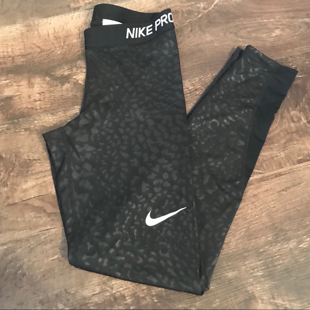 Nike Pro Leggings Black Leopard Print Medium